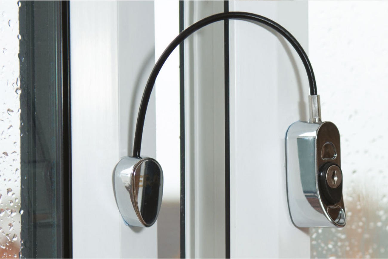 Keeping Children Safe – 5 Benefits of Window Restrictors